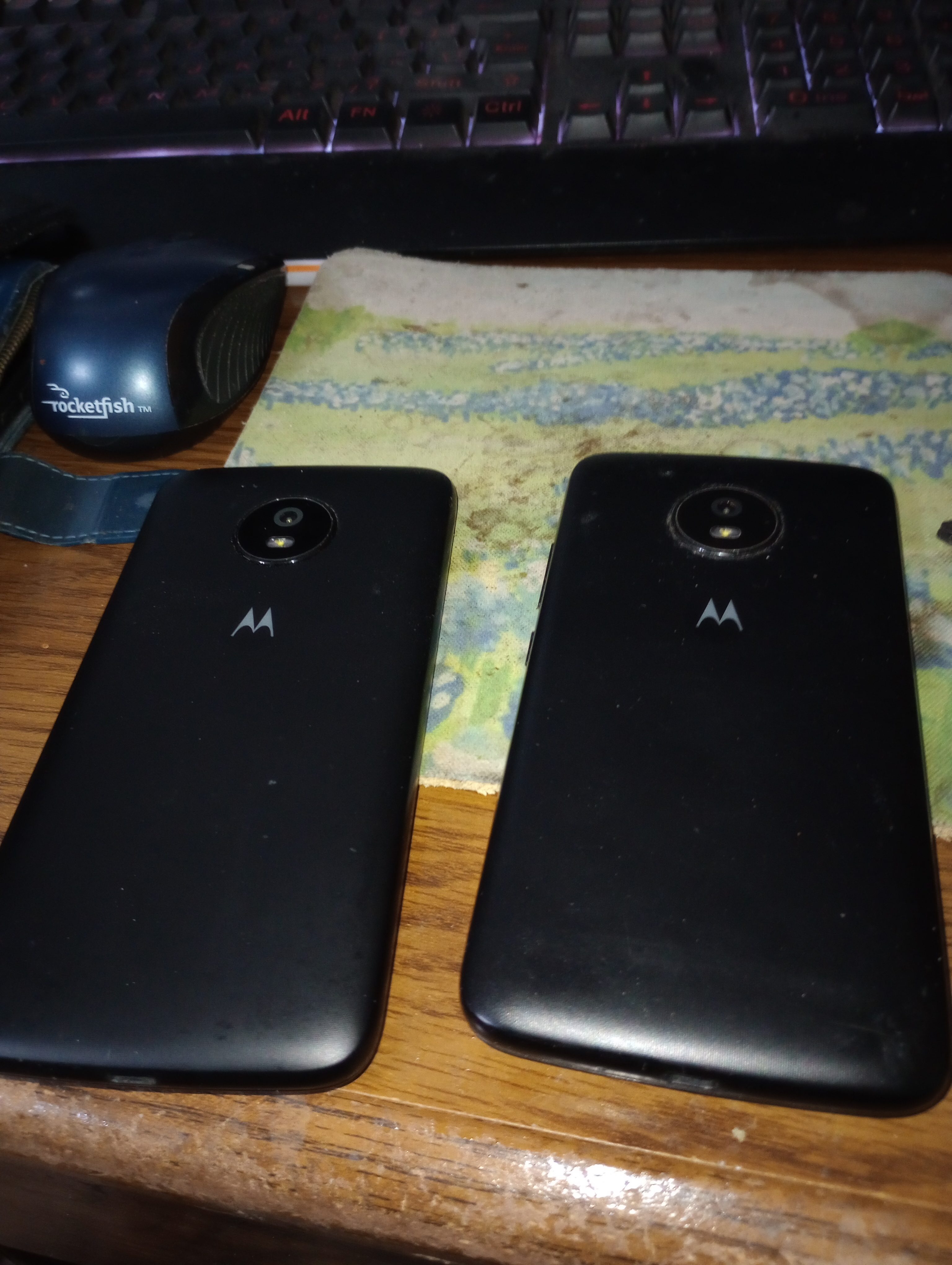 Motorola E  fone