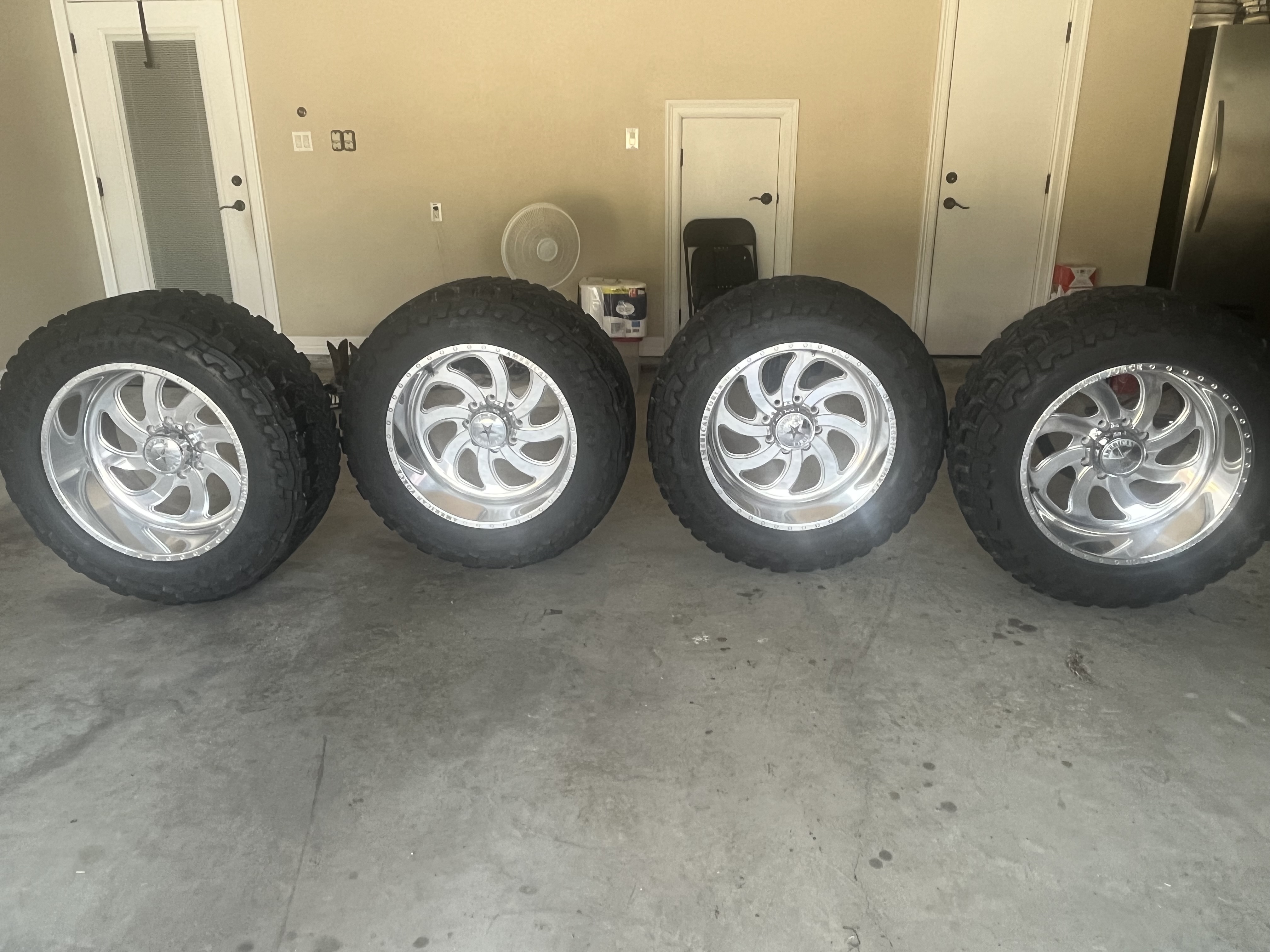 Private: 2017 F250 Lariat low mileage