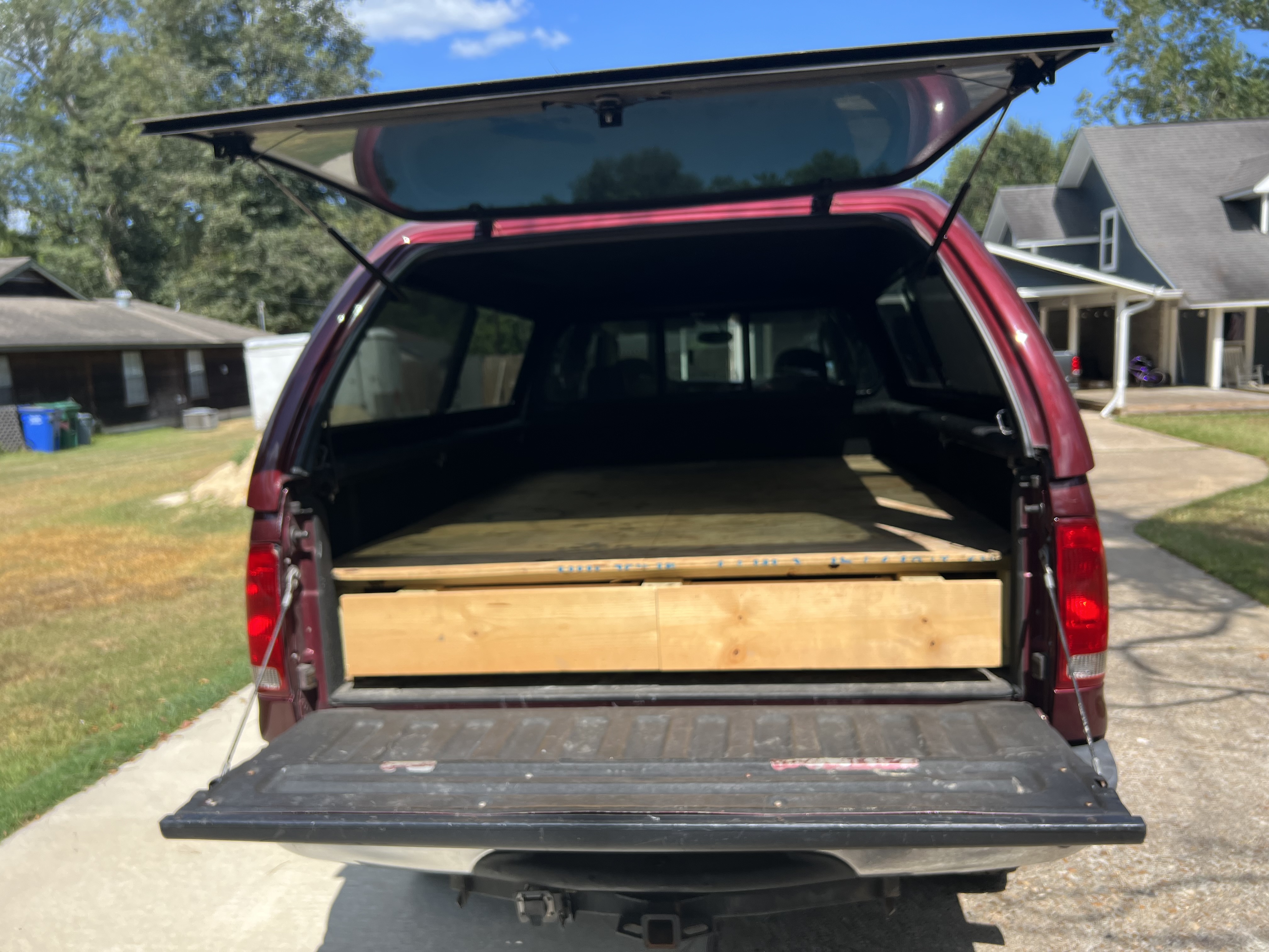 2005 Ford F350 Lariat Crew Cab 4WD 8ft bed