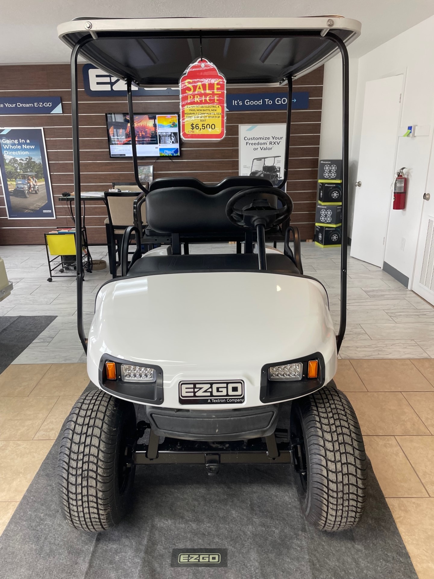 2018 E-Z-GO TXT 48V ELECTRIC GOLF CART