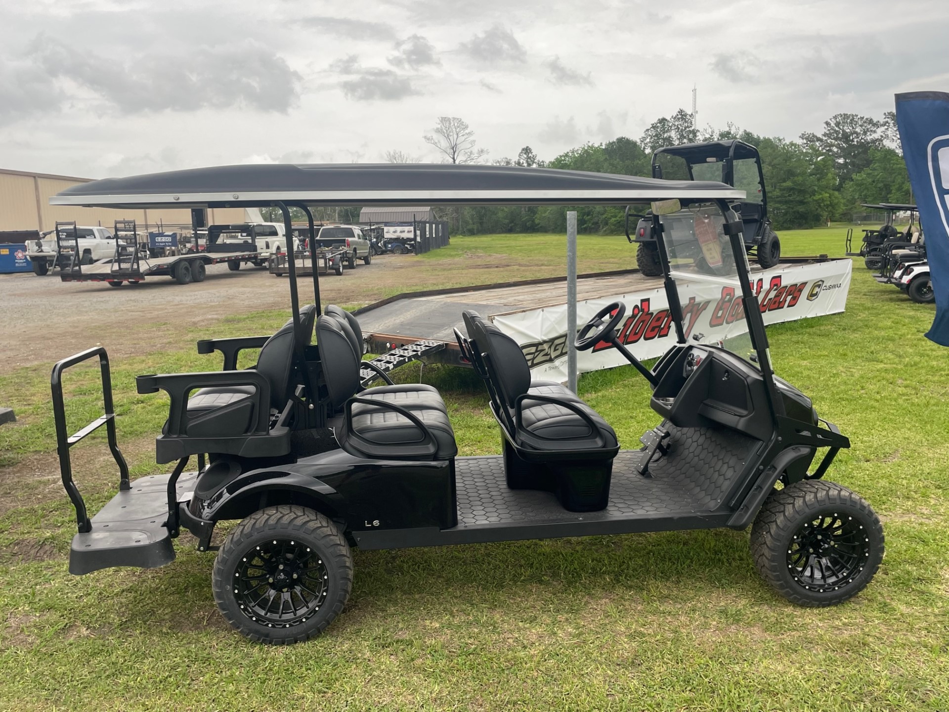 2024 E-Z-GO L6 GAS EFI