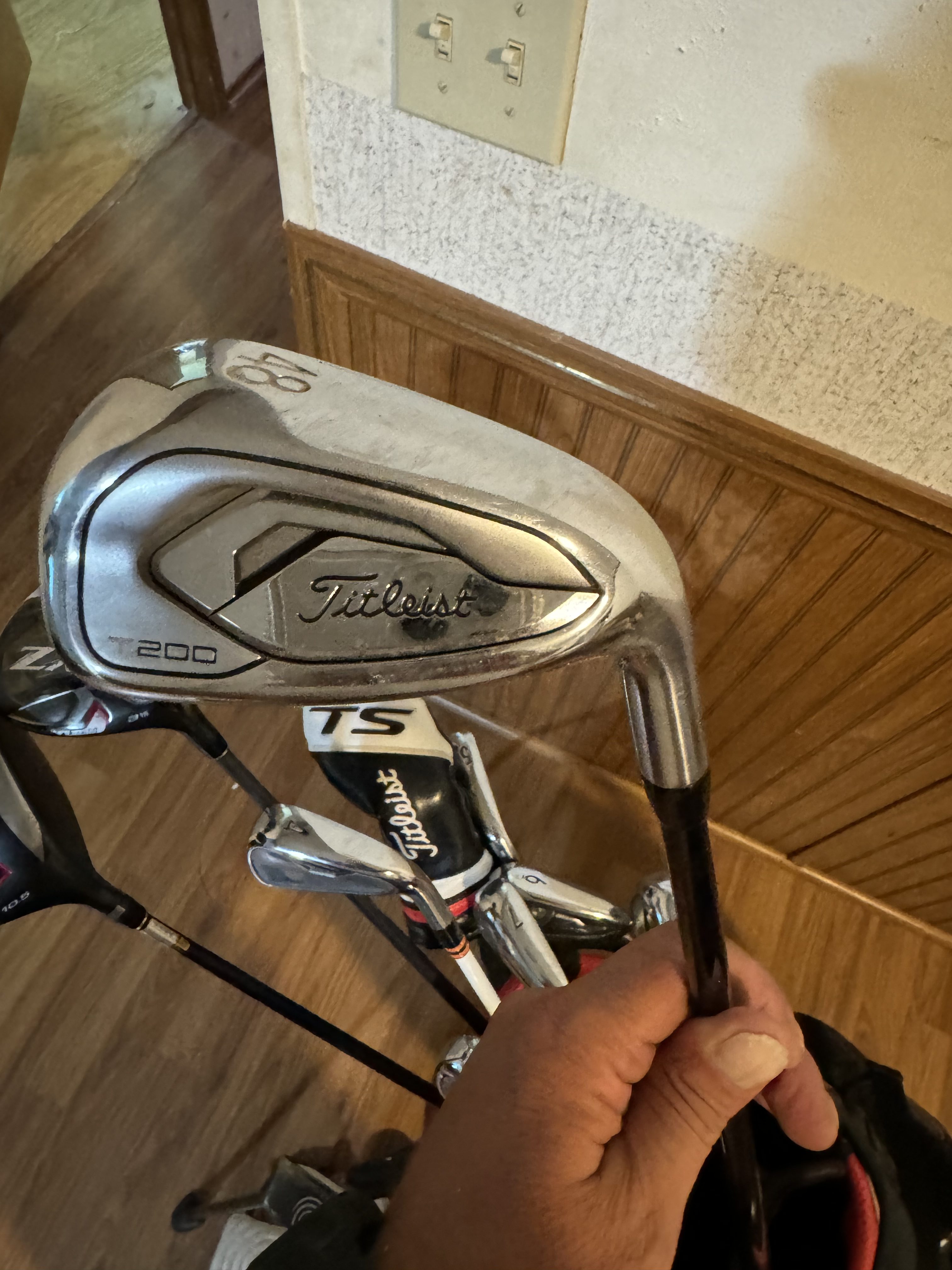Private: Golf clubs name brand like new lots extras