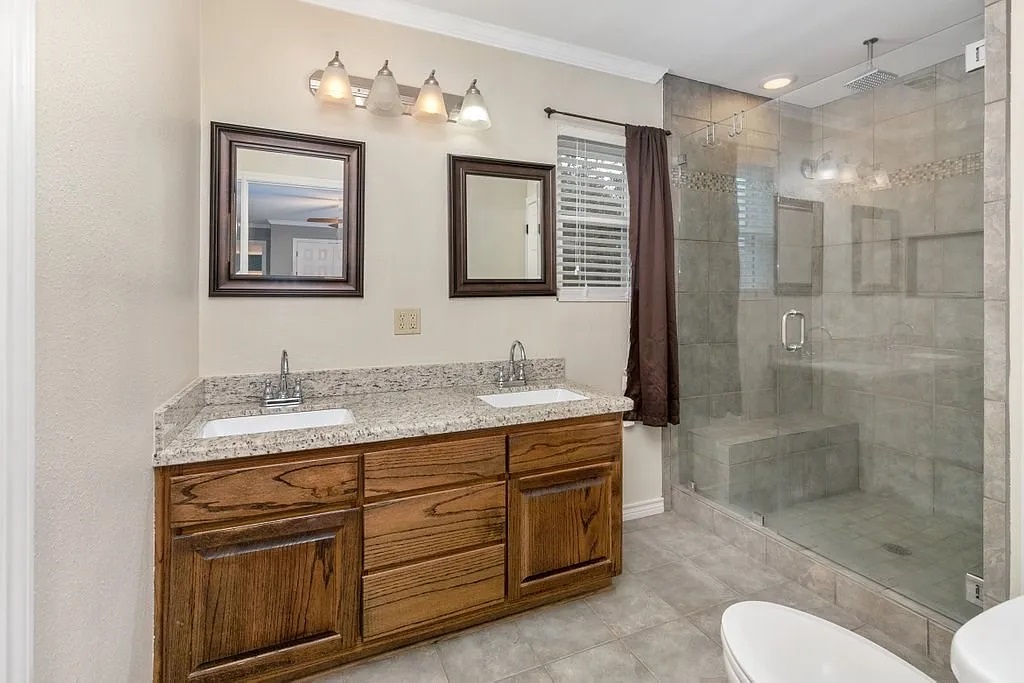 Charming, Flood-Free Home in the West End of Beaumont