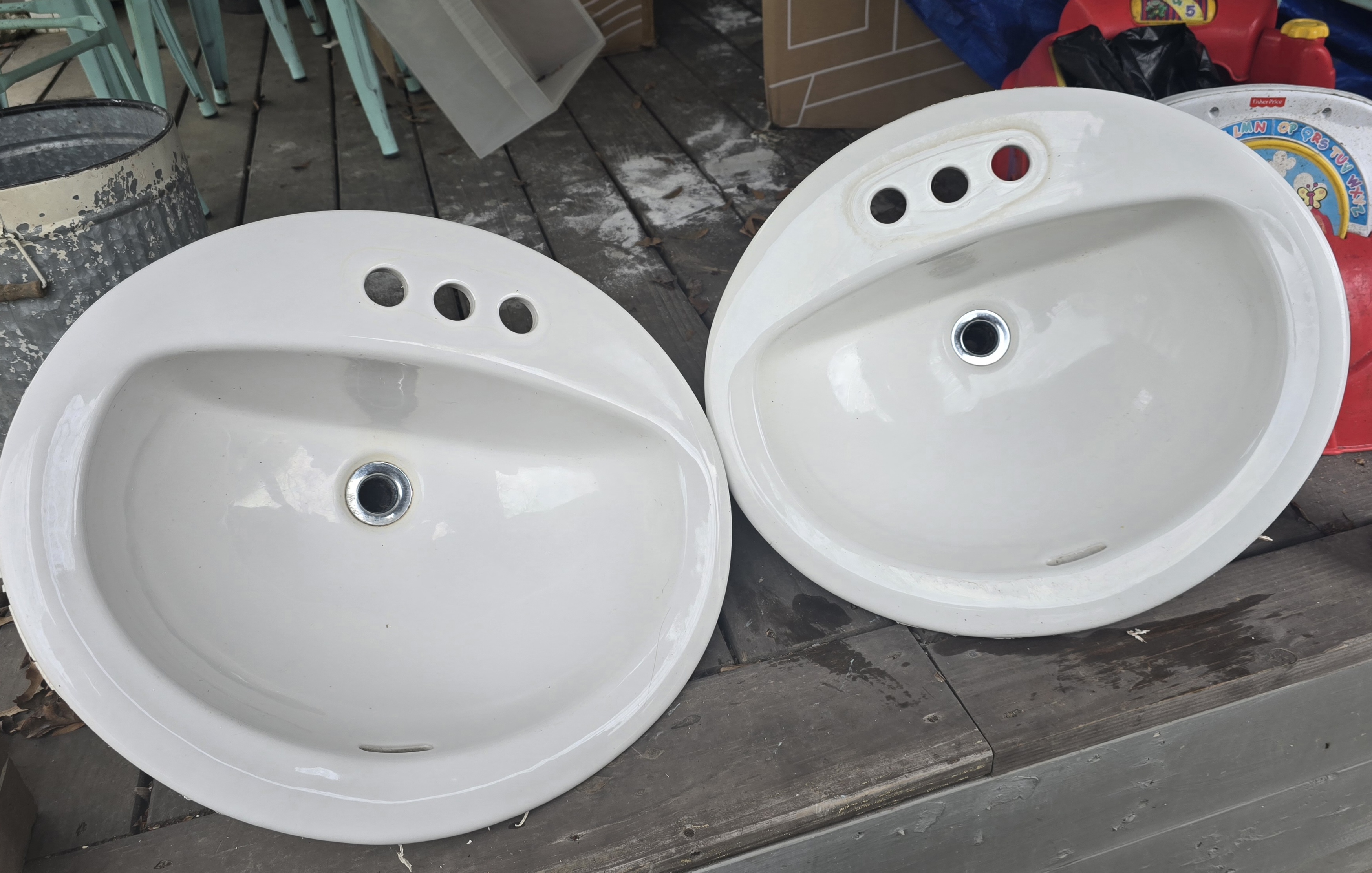Free White Porcelain Bathroom Sinks