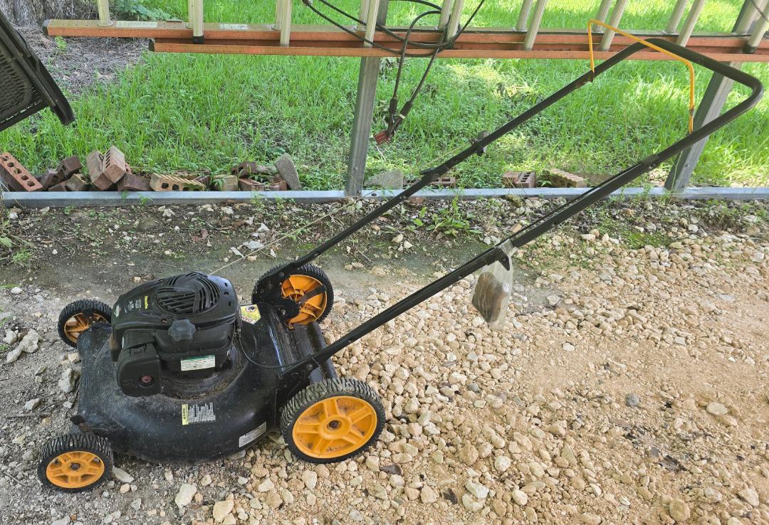 Great Condition Poulan Pro 20" Push Mower