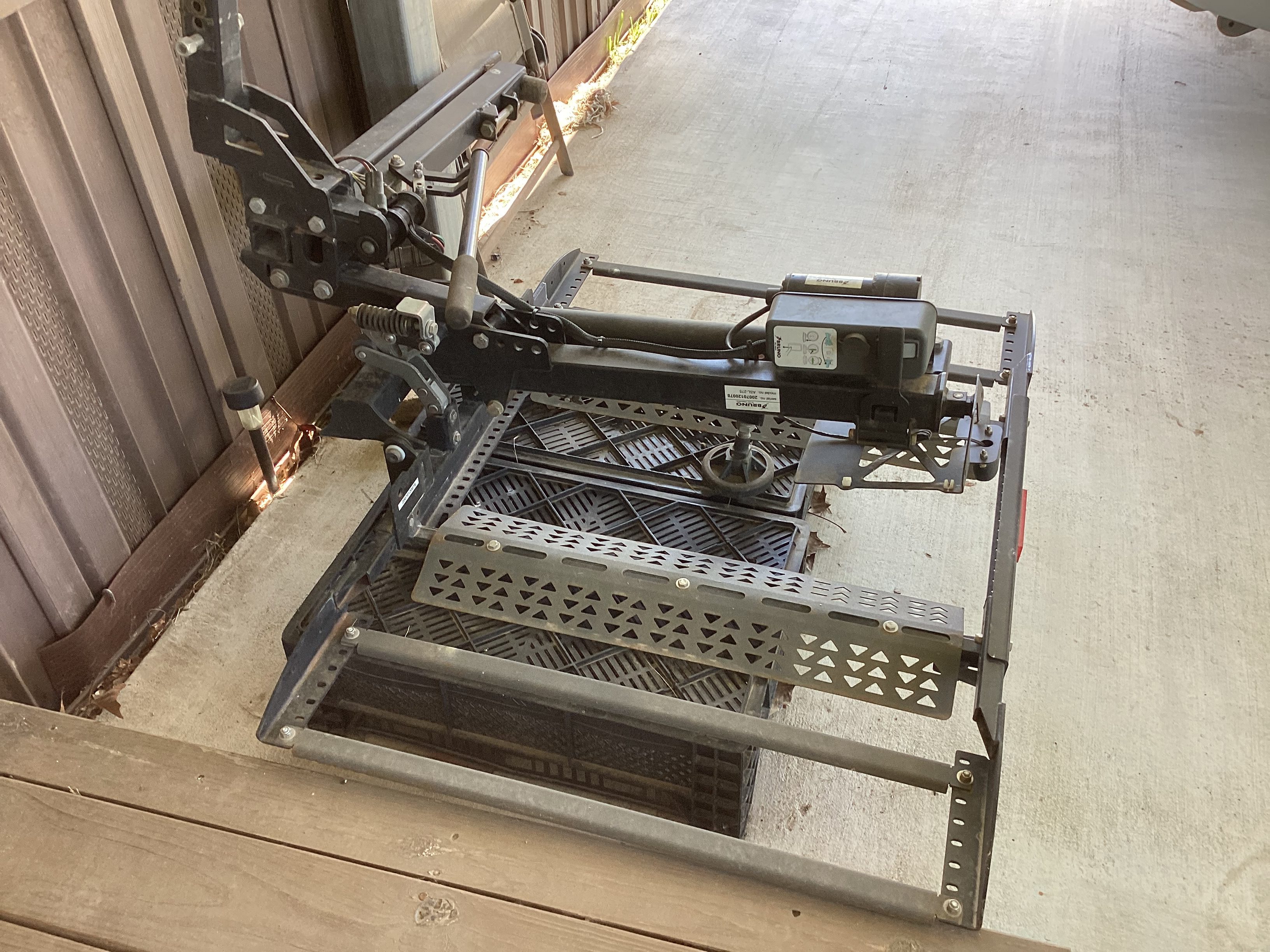 Golden Mobility scooter w/ Bruno lift