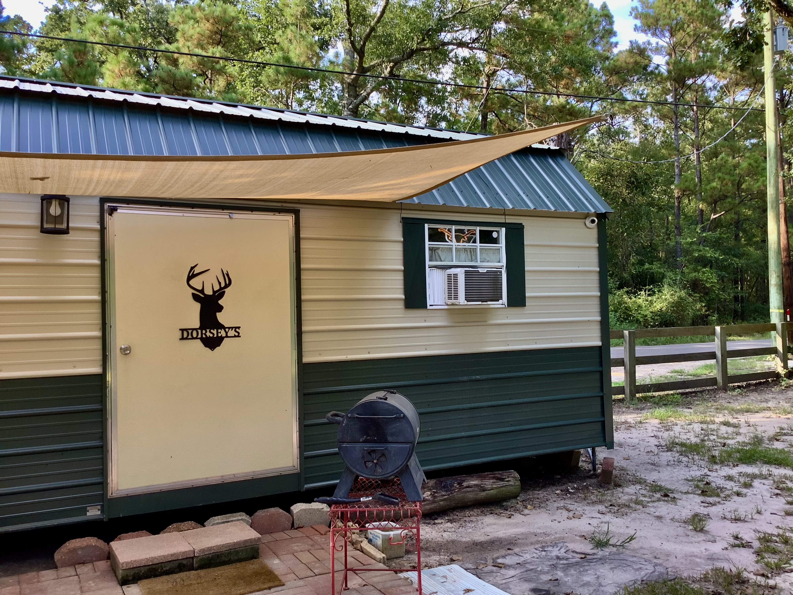 Small store or storage building 13’x25