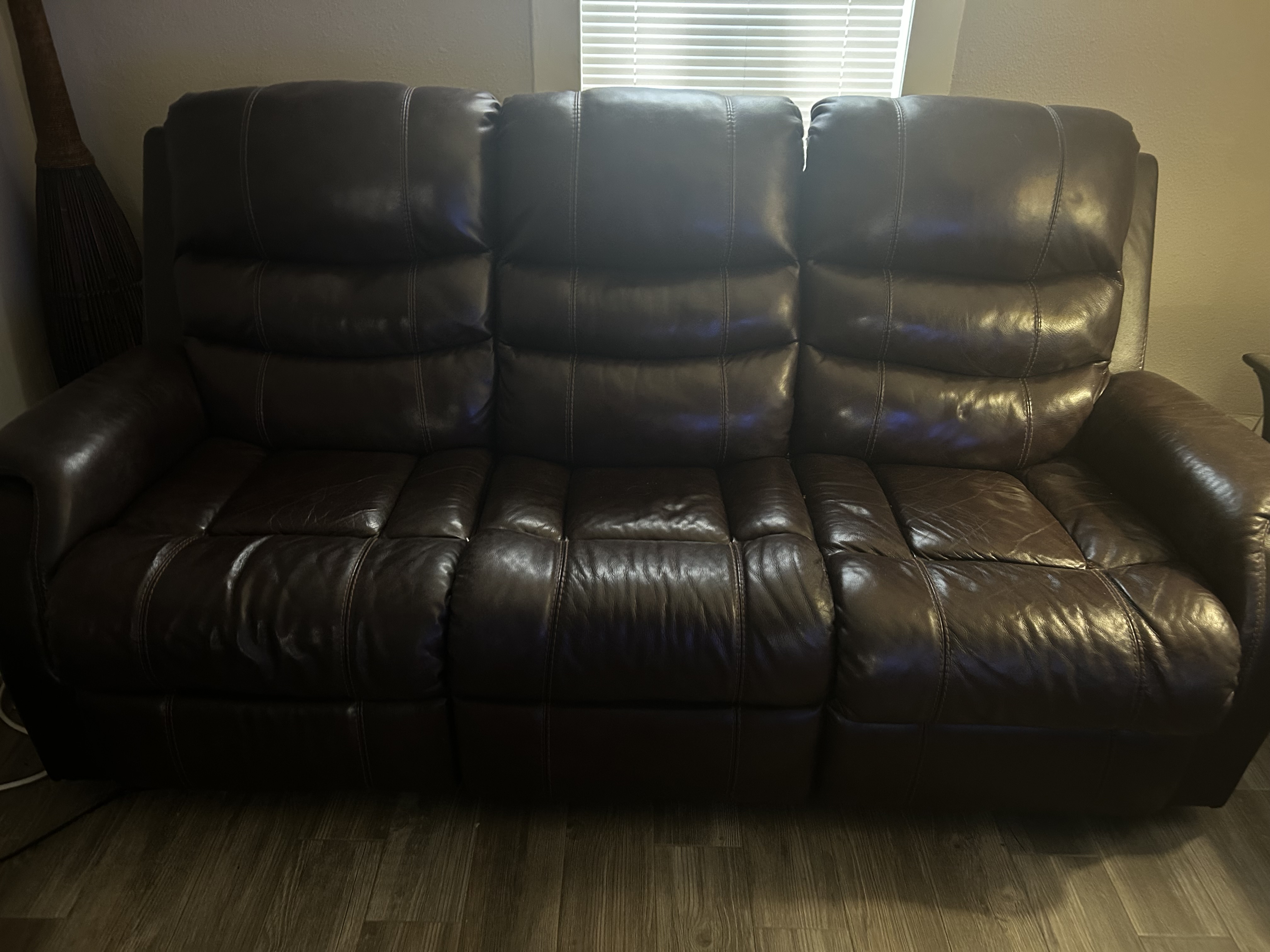 Leather reclining Sofa