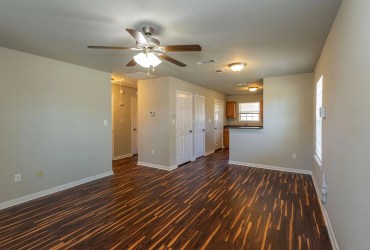 AVAILABLE 2BR IN ROBERTS ST BEAUMONT 77701