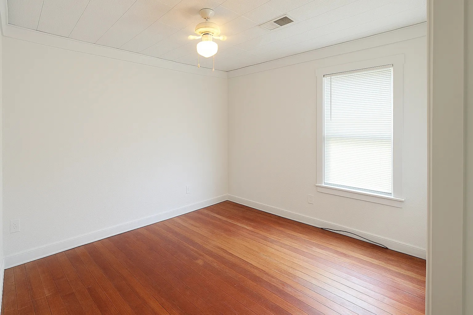 3BD FOR RENT IN 4565 Adams Ave, Beaumont, TX 77703 / $450MONTHLY