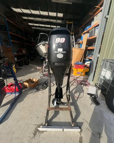 Slightly Used Suzuki 90HP 4-Stroke Outboard Motor Engine