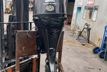 Slightly Used Suzuki 115HP 4-Stroke Outboard Motor Engine